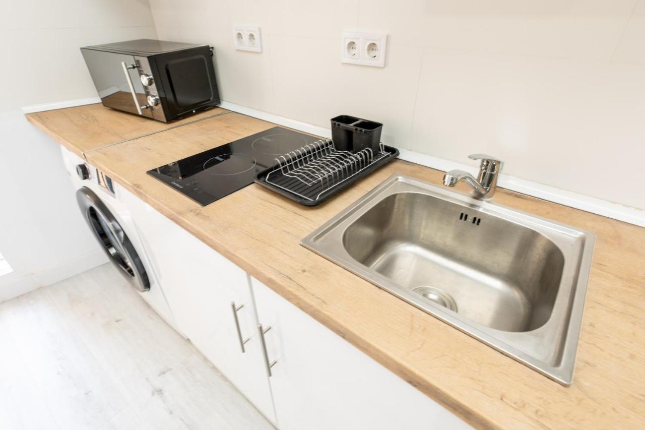 Los Apartamentos Jacinto Benavente Centro มาดริด ภายนอก รูปภาพ