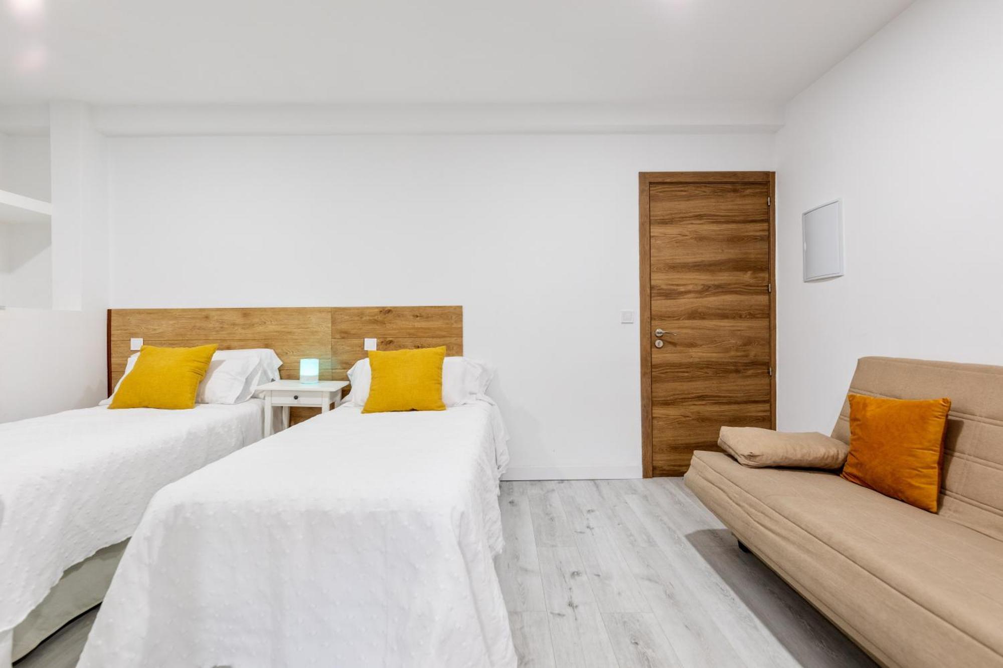Los Apartamentos Jacinto Benavente Centro มาดริด ภายนอก รูปภาพ