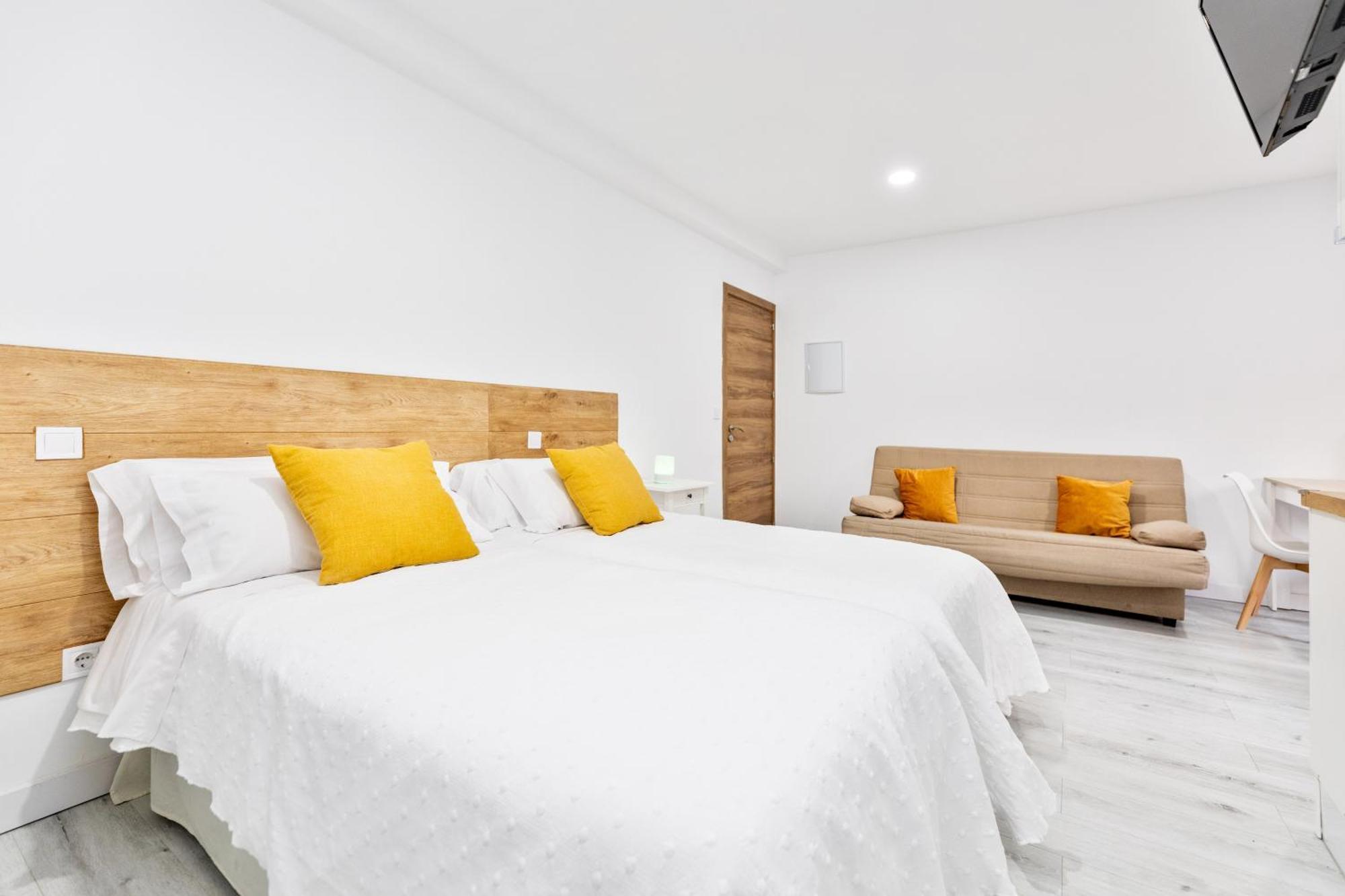 Los Apartamentos Jacinto Benavente Centro มาดริด ภายนอก รูปภาพ