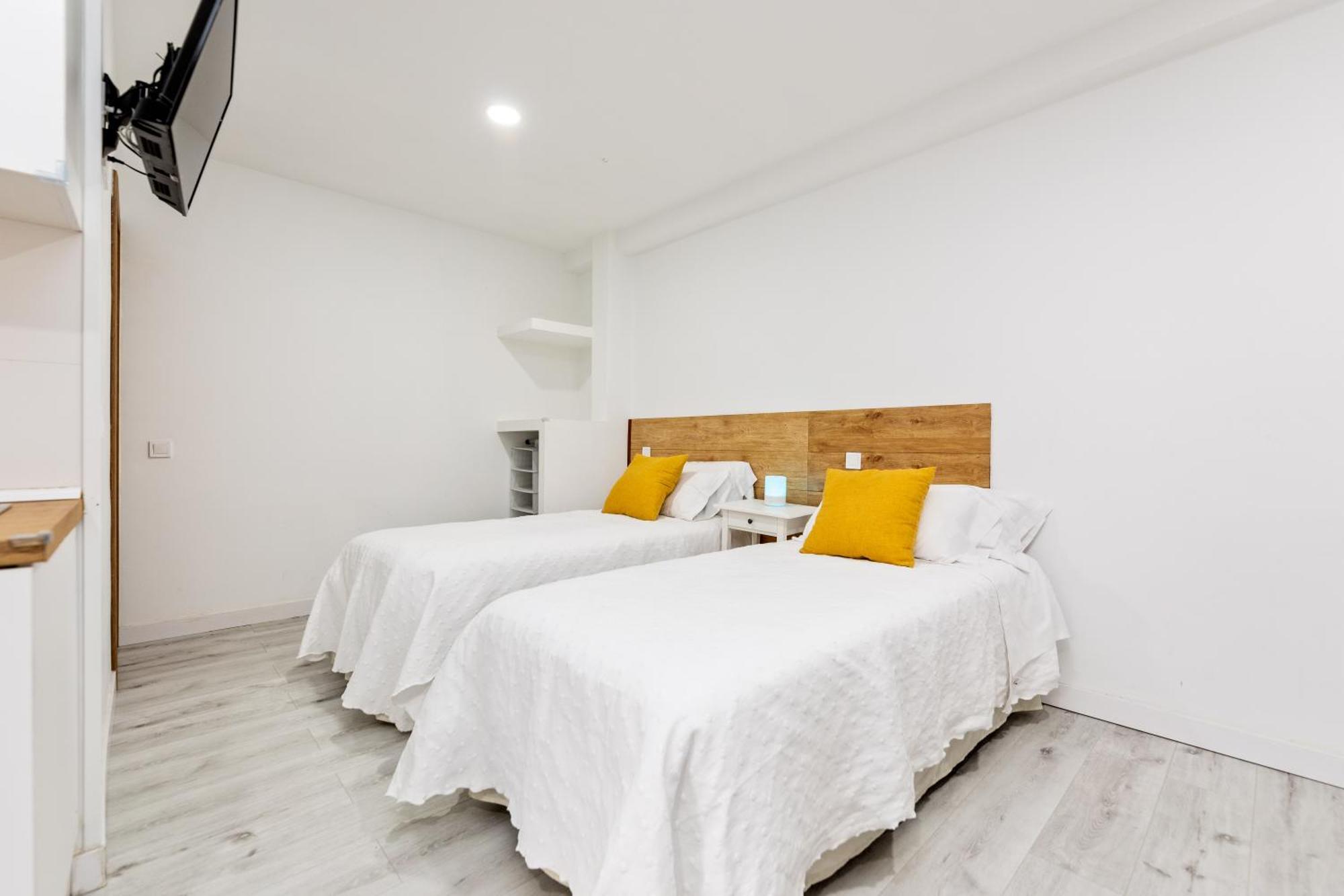 Los Apartamentos Jacinto Benavente Centro มาดริด ภายนอก รูปภาพ