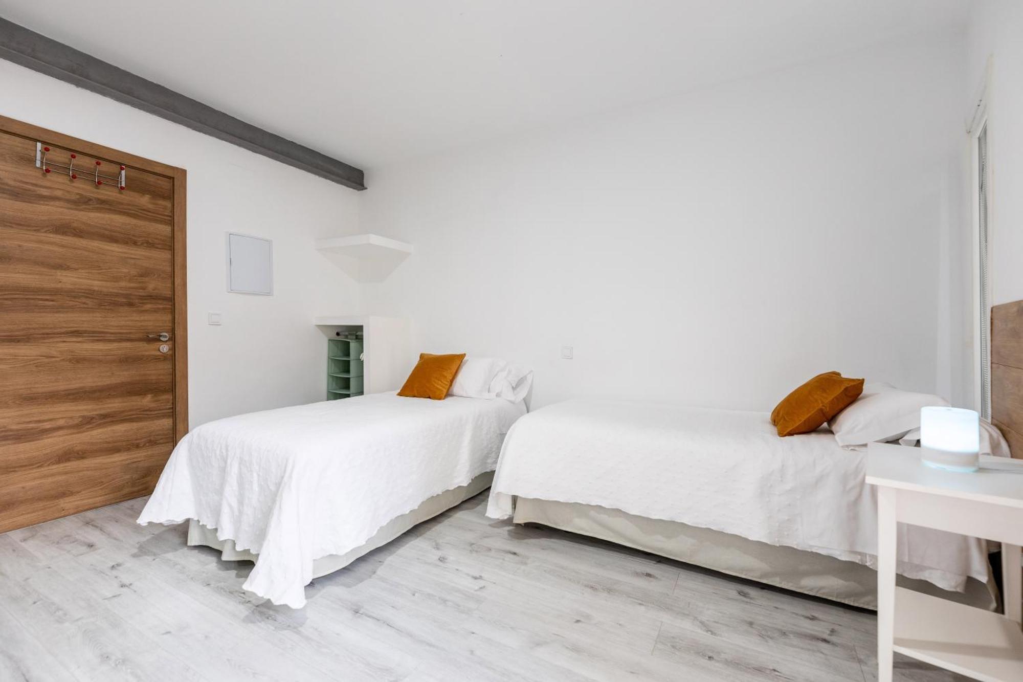 Los Apartamentos Jacinto Benavente Centro มาดริด ภายนอก รูปภาพ