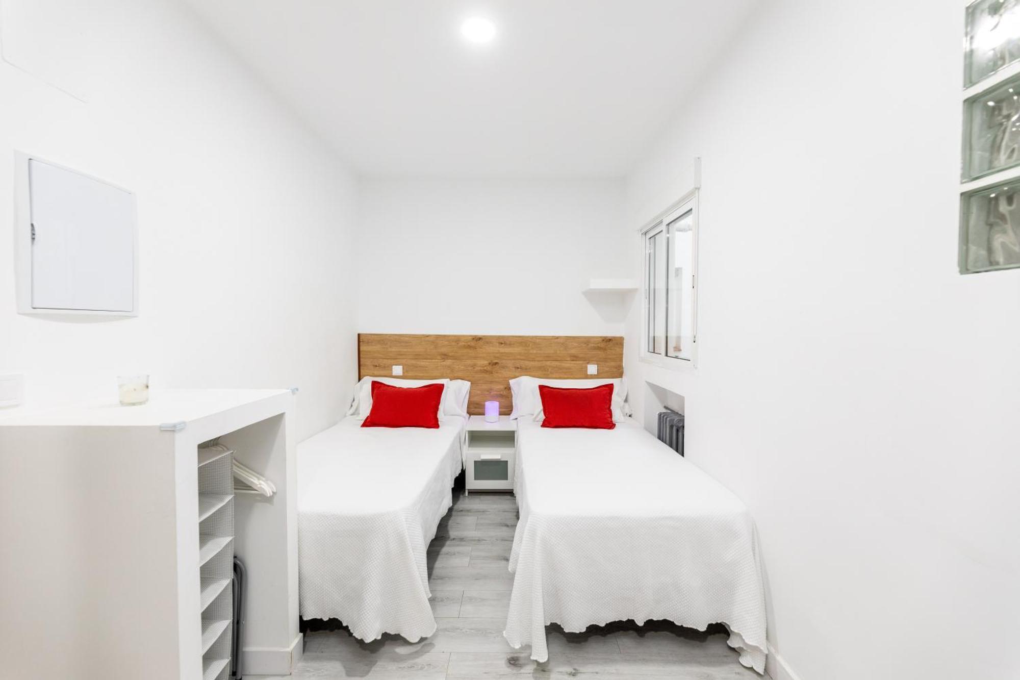 Los Apartamentos Jacinto Benavente Centro มาดริด ภายนอก รูปภาพ