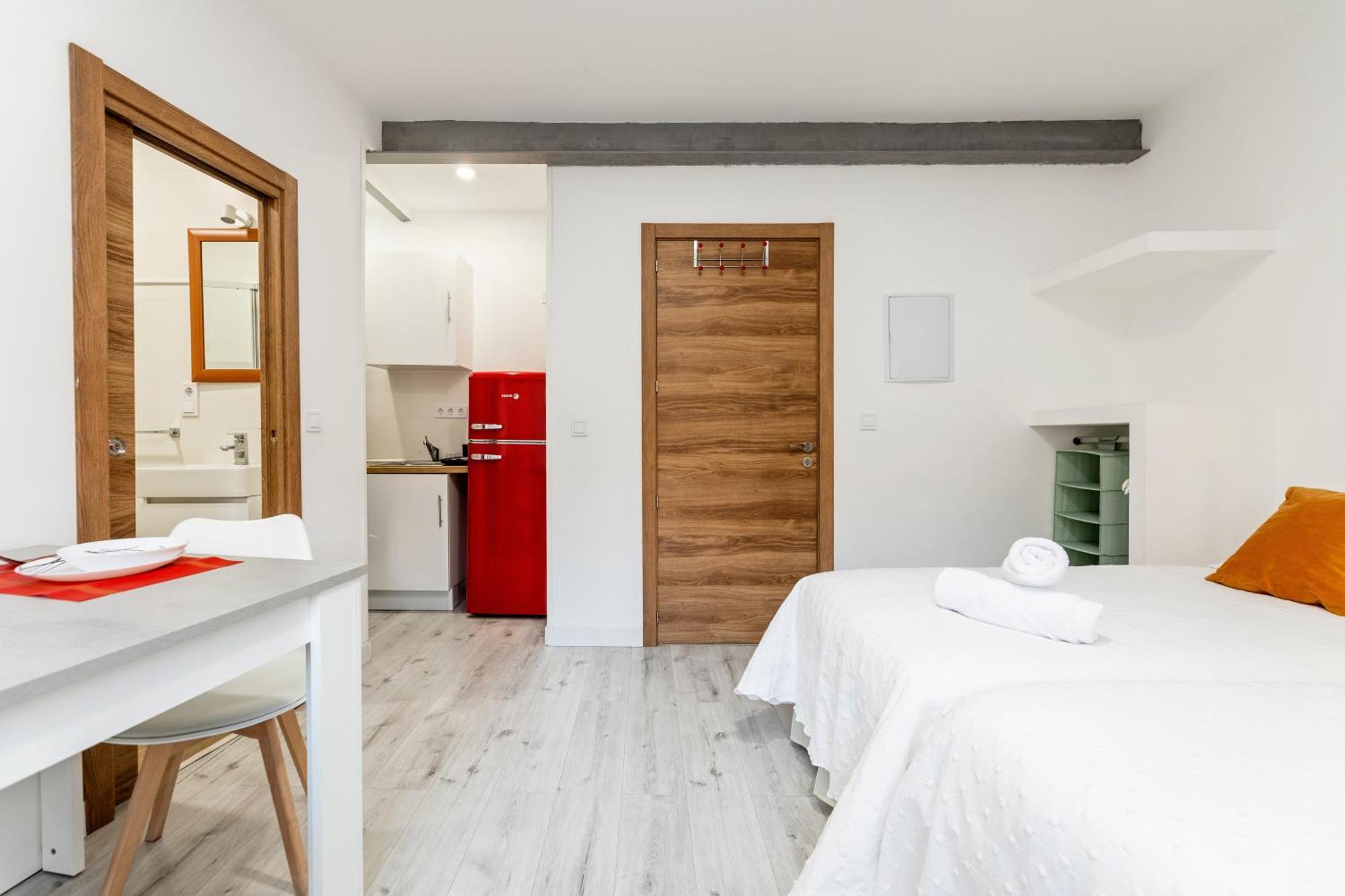 Los Apartamentos Jacinto Benavente Centro มาดริด ภายนอก รูปภาพ